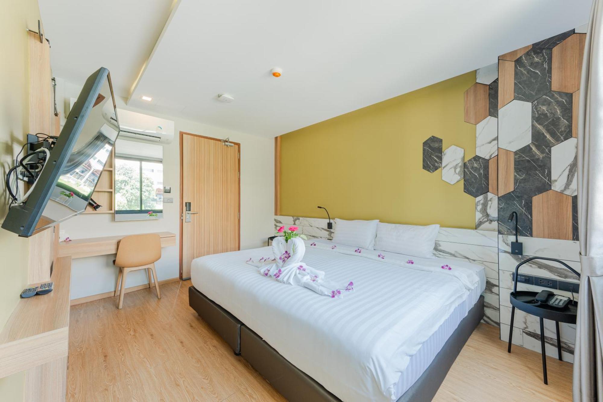 Hotel Sky Wave Patong Exteriér fotografie