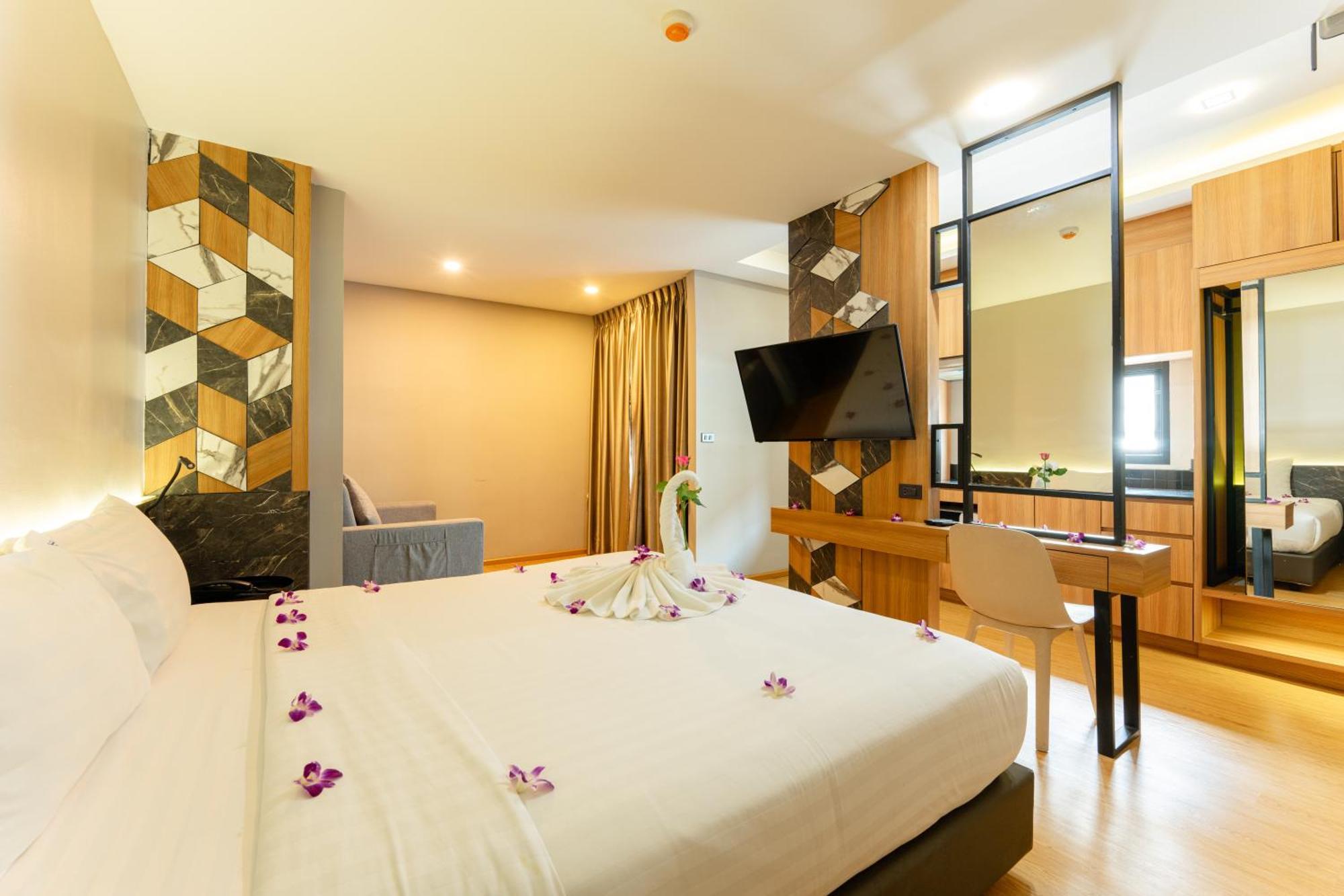 Hotel Sky Wave Patong Exteriér fotografie