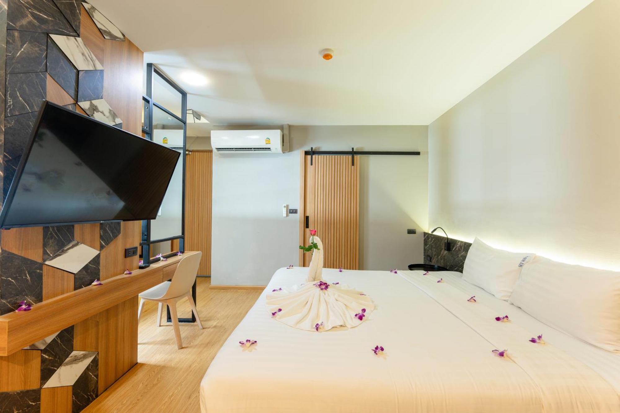 Hotel Sky Wave Patong Exteriér fotografie